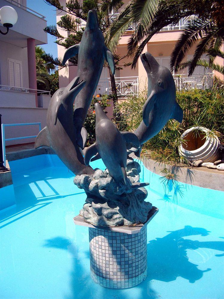 Dolphin Hotel Скопелос Екстер'єр фото